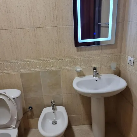 A&nd Tirana